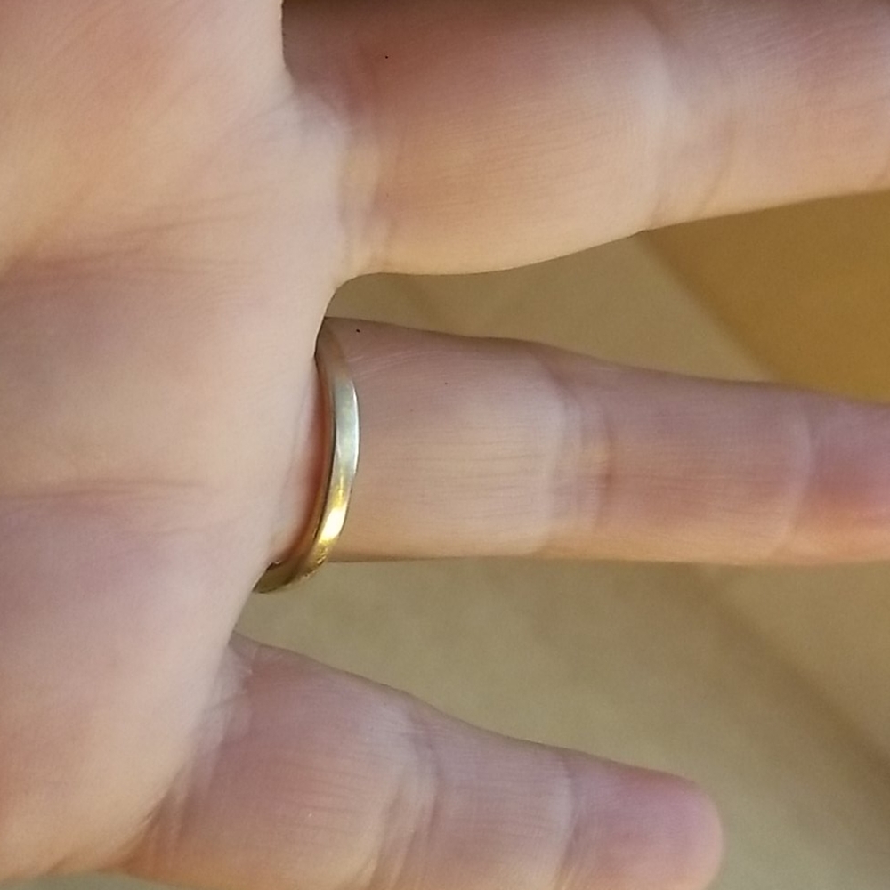 Size 9 Ring - image 2